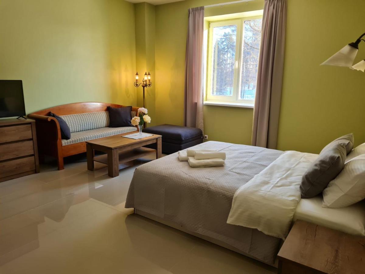 Grundenberga Hotel With Self Check-In Baldone Kültér fotó